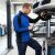 Kurtka polarowa robocza Engelbert Strauss dryplexx® micro — niebiesko-czarna, lekki mikropolar
